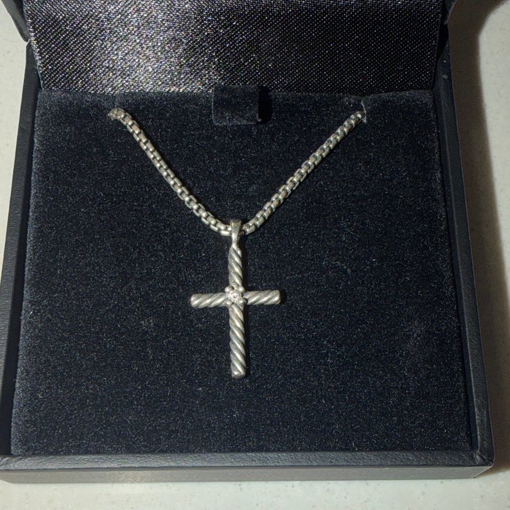 Sterling Silver David Yurman Cable Cross Pendant Necklace - Picture 2 of 7